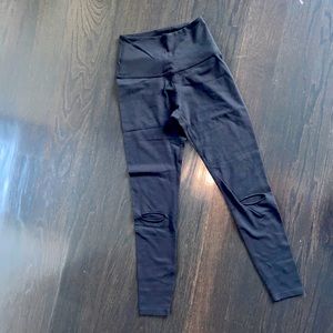 Beyond Yoga Ripped Knee Black Legging